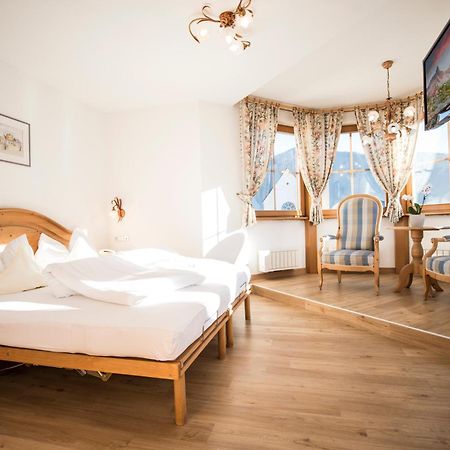 Turmhotel Gschwendt Planca di Sopra Zewnętrze zdjęcie